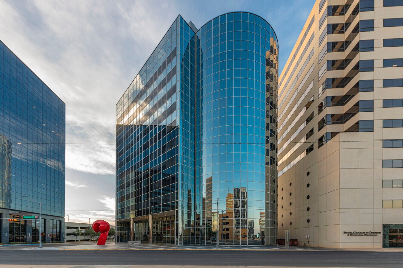 300 N Marienfeld